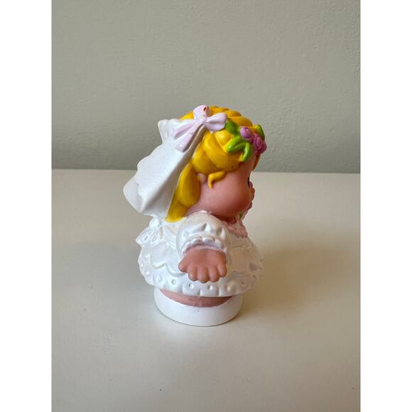 Fisher-Price Little People Wedding Bride 2007 - Picture 3 of 5